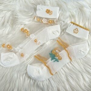 New White Floral Socks Sheer Mesh Ankle 2 Pairs